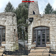 Preserving-Elegance-Historic-House-Washing-in-Ladue-MO 1